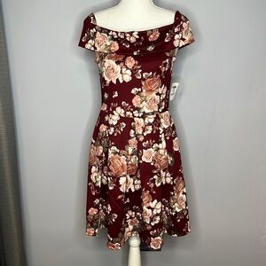 CHARLOTTE RUSSE MEDIUM NWT ROSES FLORAL SLEEVELESS ALINE DRESS